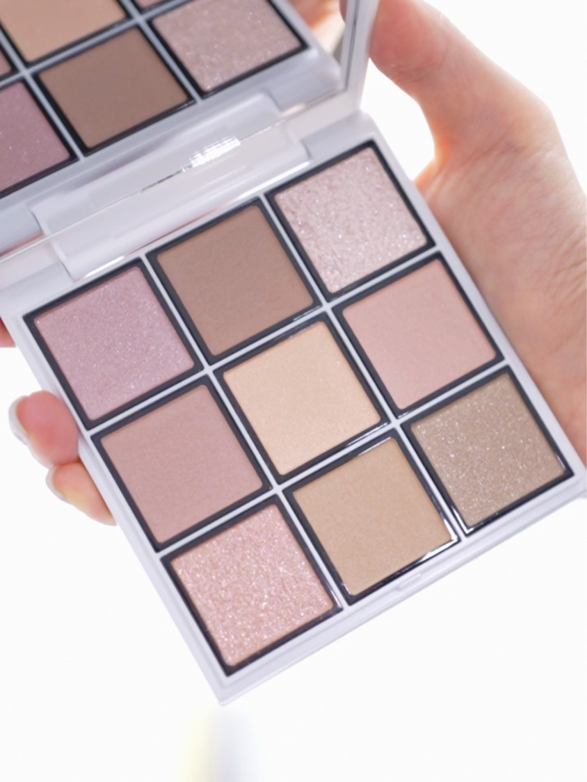 セルヴォーク エクスプレッシヴ アイズ/Celvoke/アイシャドウパレットの動画クチコミ4つ目