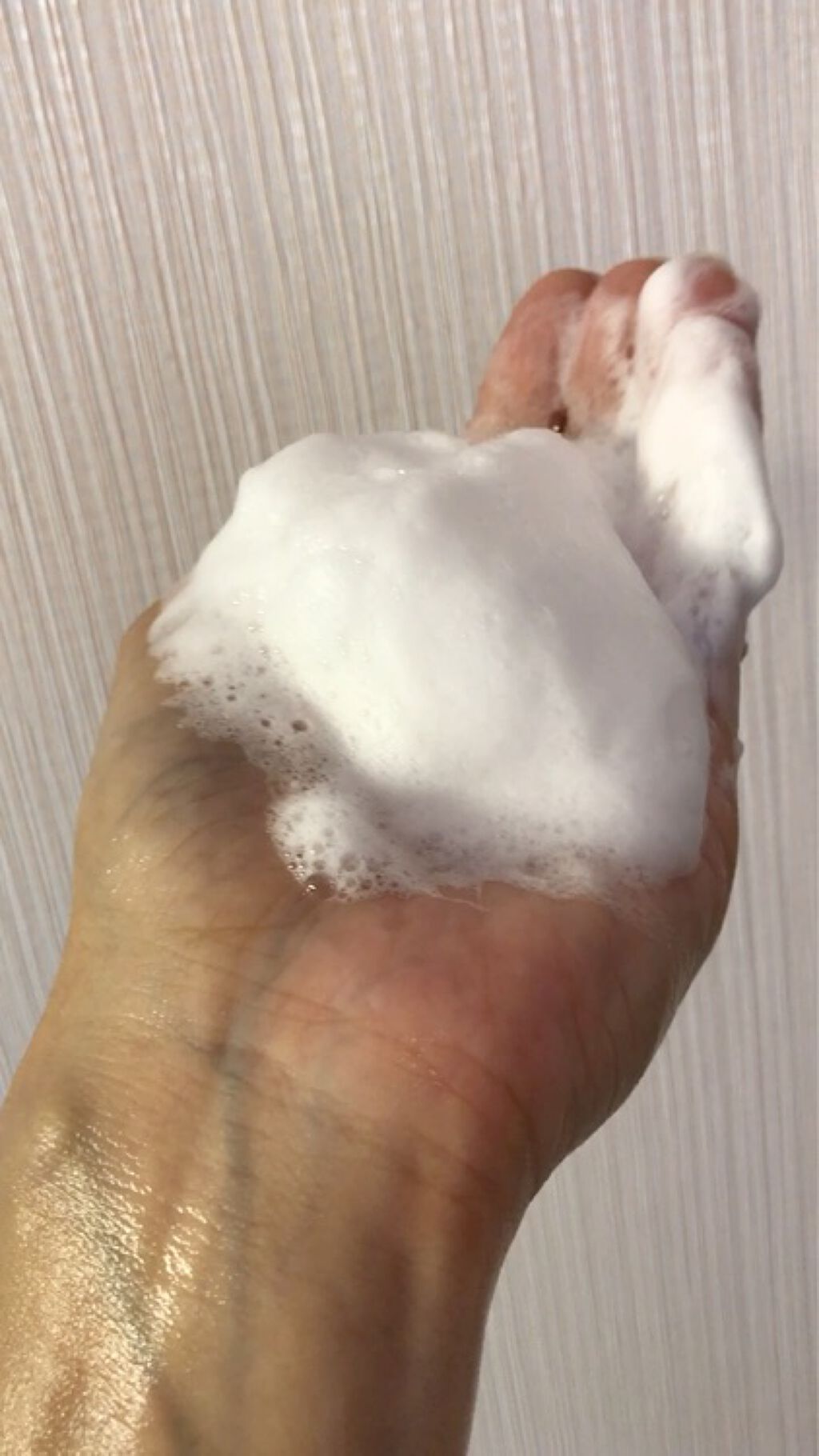 Nude ポアクレイソープ/ONLY MINERALS/洗顔石鹸の動画クチコミ4つ目