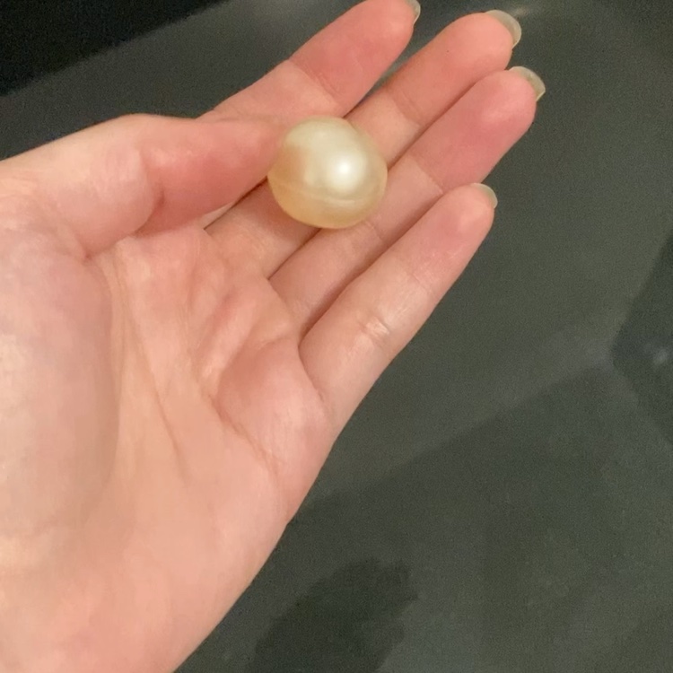 オイルインバスパール/シャルドネ/保湿系入浴剤の動画クチコミ1つ目