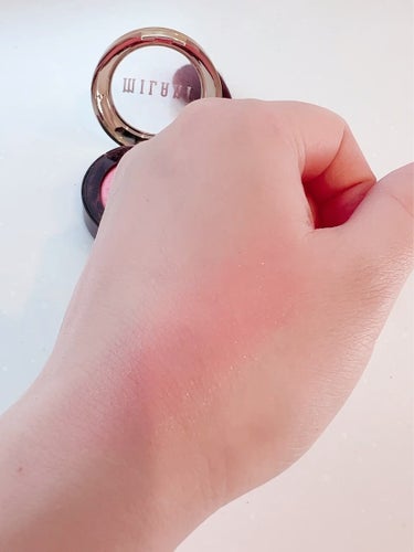 Milani Cosmetics BAKED POWDER BLUSHのクチコミ「ツヤ肌にしてくれるチーク🩷


🟣Milani Cosmetics
　　BAKED POWDE.....」（3枚目）