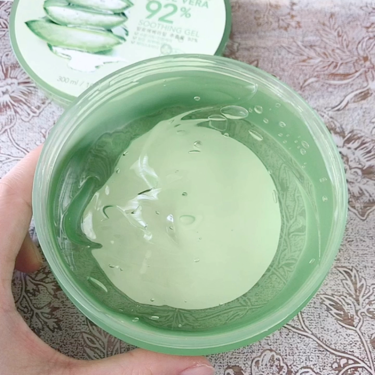 マイルド＆モイスチャーアロエジェル/ネイチャーリパブリック/ボディローションを使ったクチコミ（3枚目）