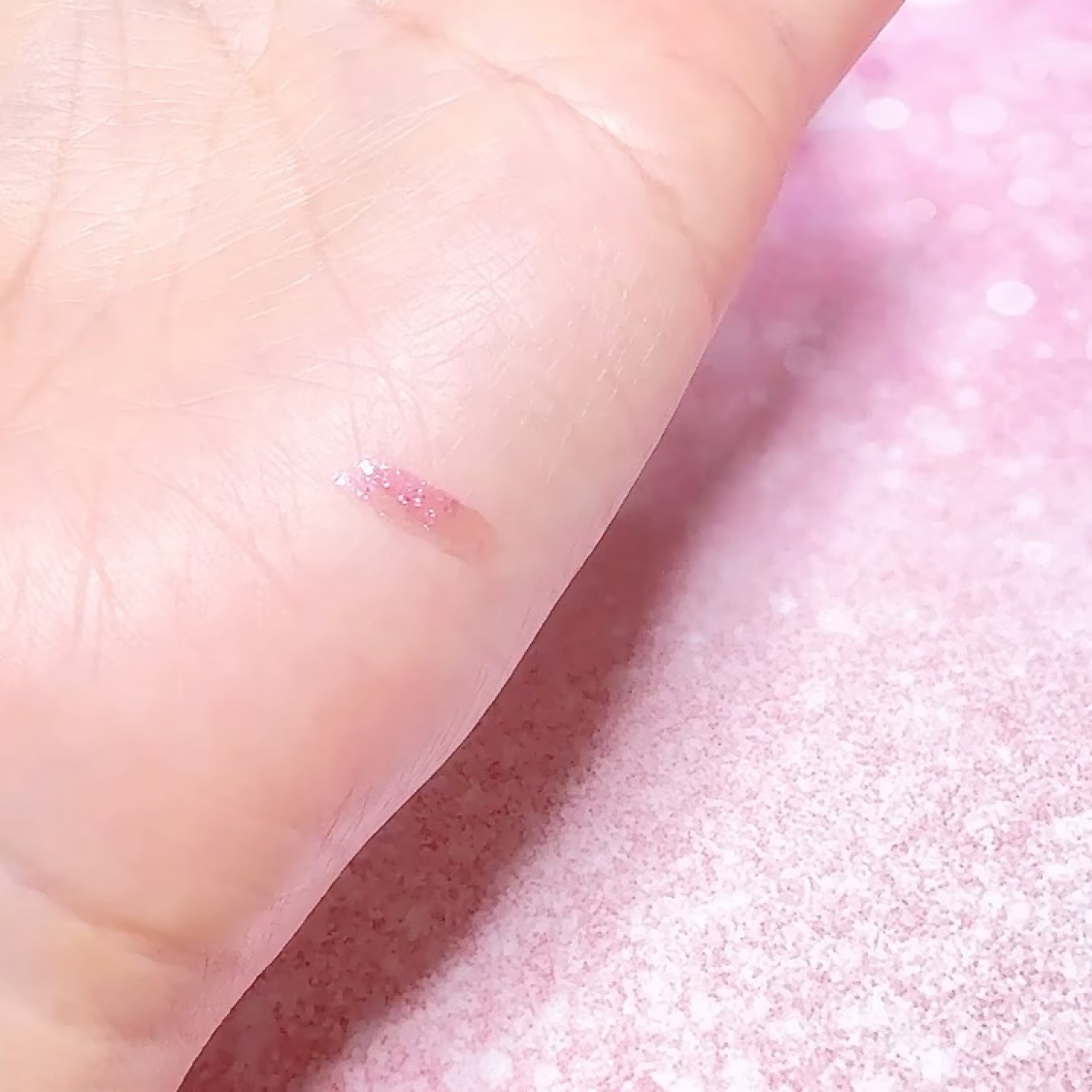 リップラッカー　ブルーミングガーランド/JILL STUART/口紅の動画クチコミ3つ目