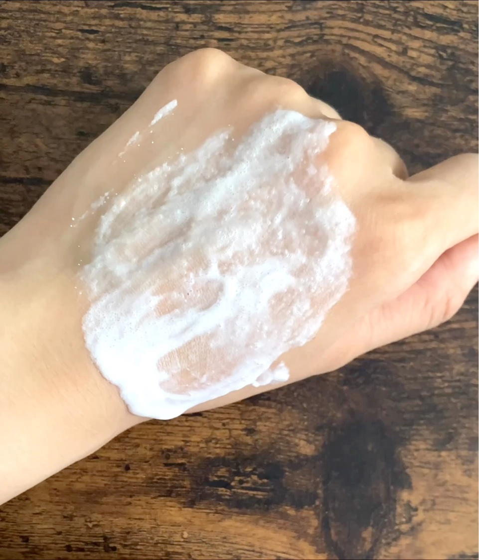 ダヴ ふわとろクリーミースクラブ ザクロ＆シアバター/ダヴ/ボディスクラブを使ったクチコミ（3枚目）