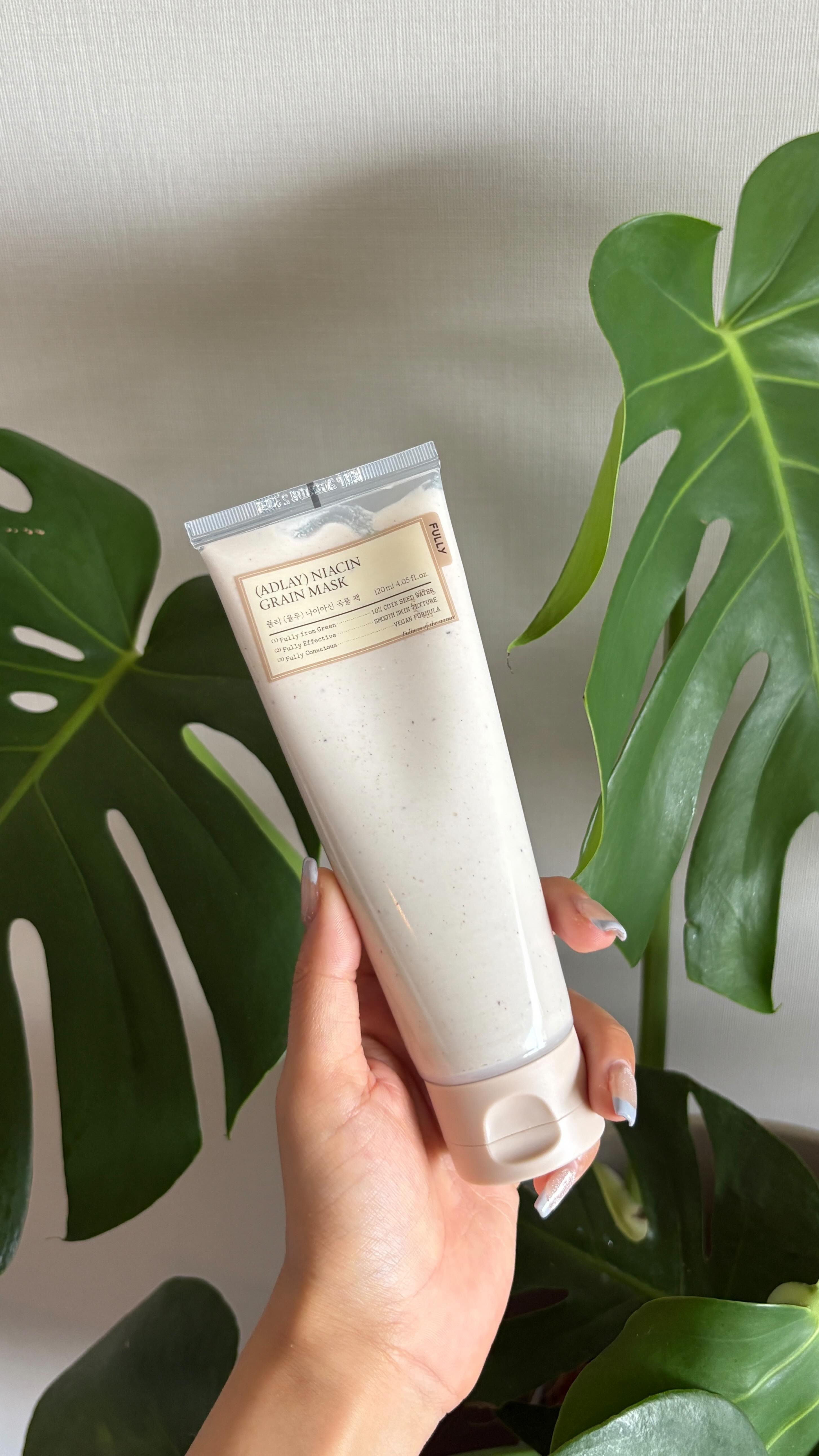 @fully_japan ハトムギナイアシンアミドパック🤍

乾燥やごわつきが気になる日に使ってみたら 肌がぷるっとやわらかくなる感じにびっくり🤤🌿

✔️ ハトムギエキスでたっぷりうるおいチャージ
✔️ ナイアシンアミド配合でキメを