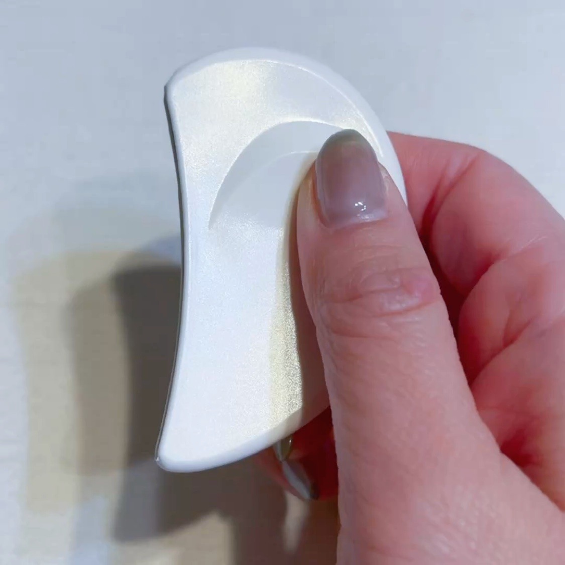 ラウンド形の爪に整えられる超微粒爪やすり/キャンドゥ/マニキュアを使ったクチコミ（2枚目）