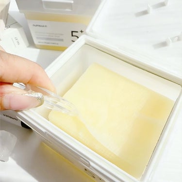 5番 白玉グルタチオンＣフィルムパッド/numbuzin/拭き取り化粧水を使ったクチコミ（4枚目）
