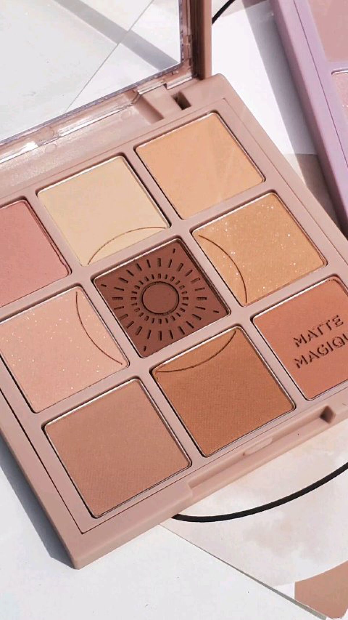 マイフェイブムードアイパレット 9カラー/HOLIKA HOLIKA/アイシャドウパレットの動画クチコミ5つ目