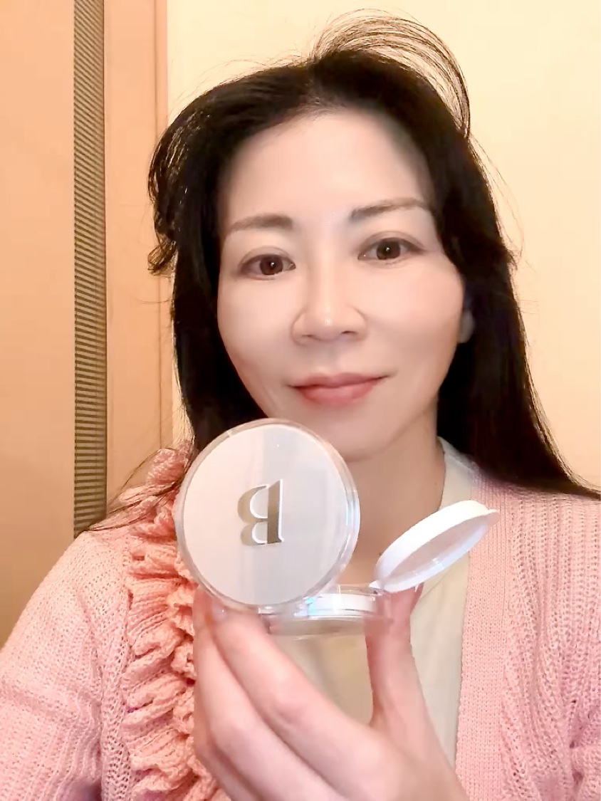 デューブーストクッションハイライター/BANILA CO/リキッドハイライトを使ったクチコミ（1枚目）