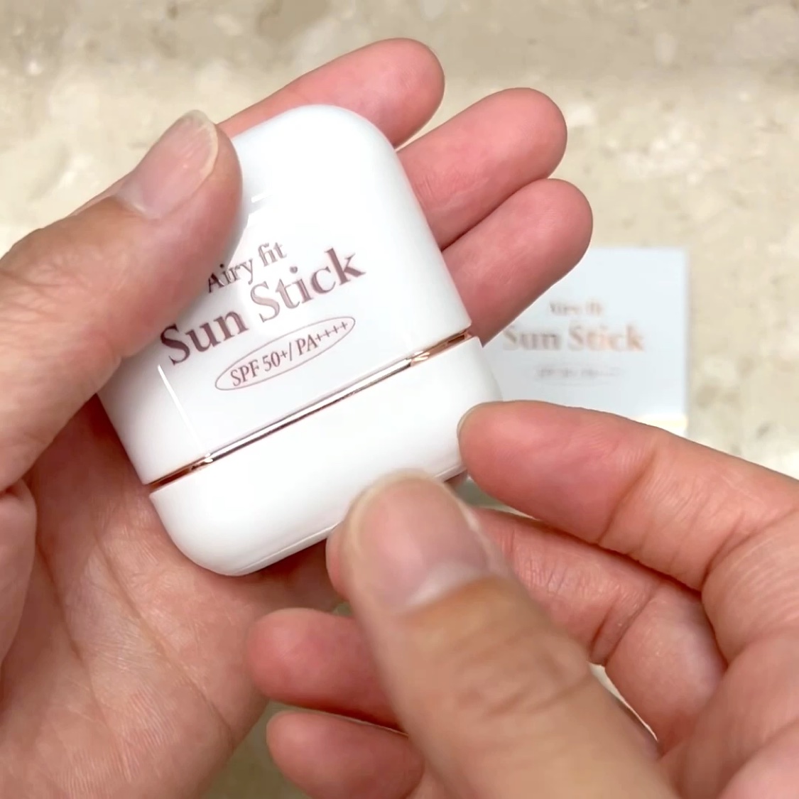 エアリーフィットサンスティック/KAHI/日焼け止めスティックを使ったクチコミ（2枚目）