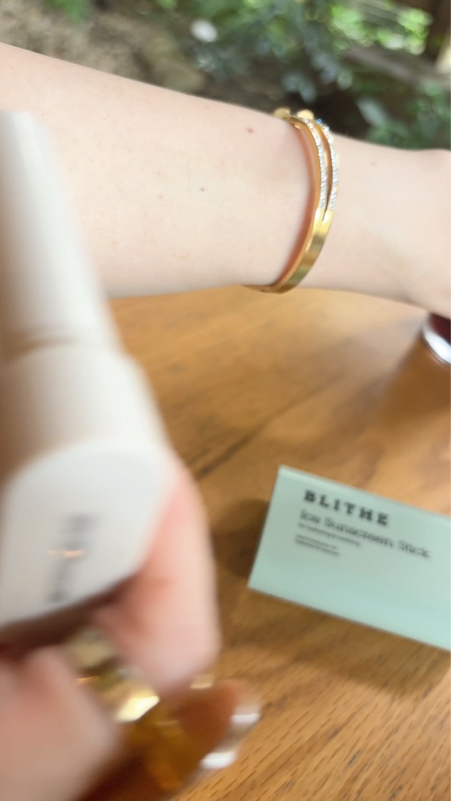 Ice Sunscreen Stick SPF 50+ PA++++/BLITHE/日焼け止めスティックの動画クチコミ1つ目
