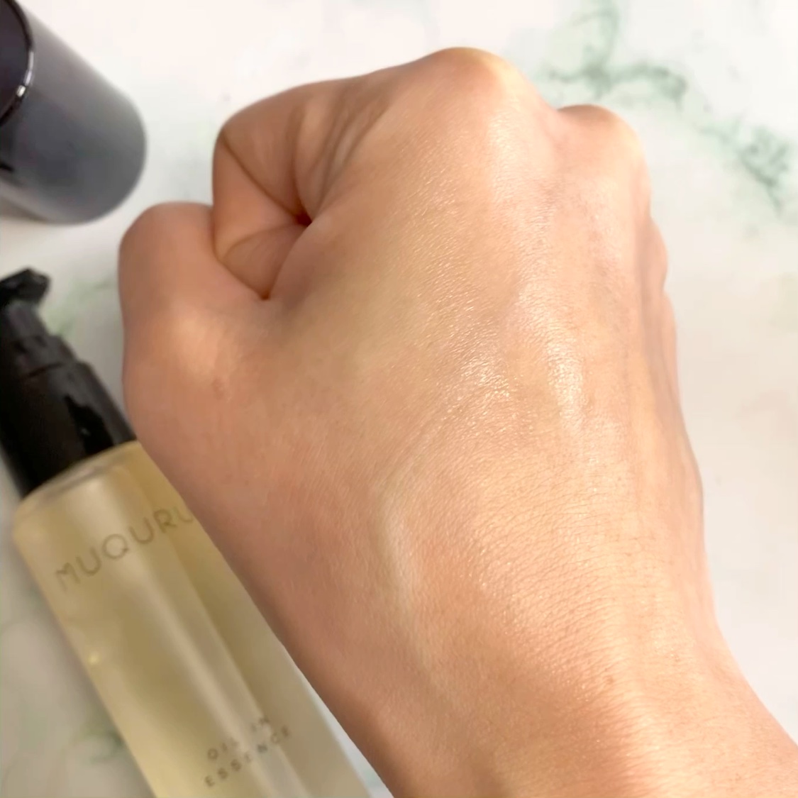 オイルインエッセンス/MUQURU/ブースター・導入液を使ったクチコミ（3枚目）