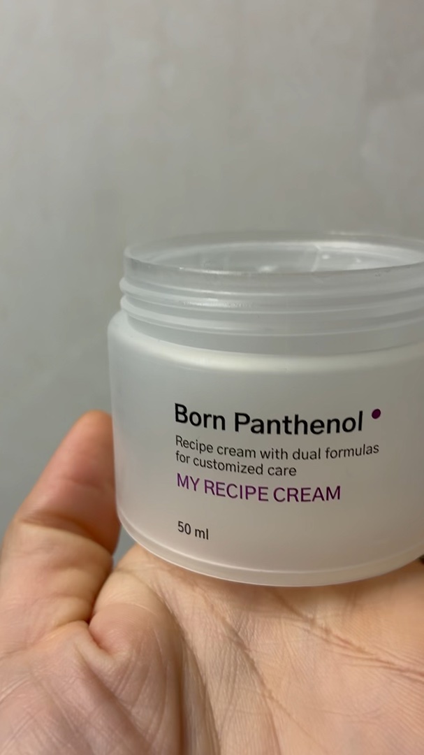 SAM'U 
ボーンパンテノールマイレシピクリーム

使い切り。

みずみずしいジェルとクリームで、
ベタつかないので、
夏にも使いやすく便利でした！

スパチュラが内蓋の上に収納できて
最後まで衛生的につかえました。


♣️商品情報♣️