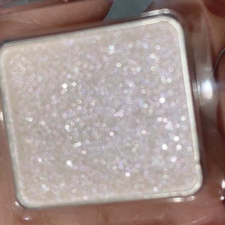 マルチカラーバリエーション トゥインクル/チャコット・コスメティクス/単色アイシャドウの人気ショート動画