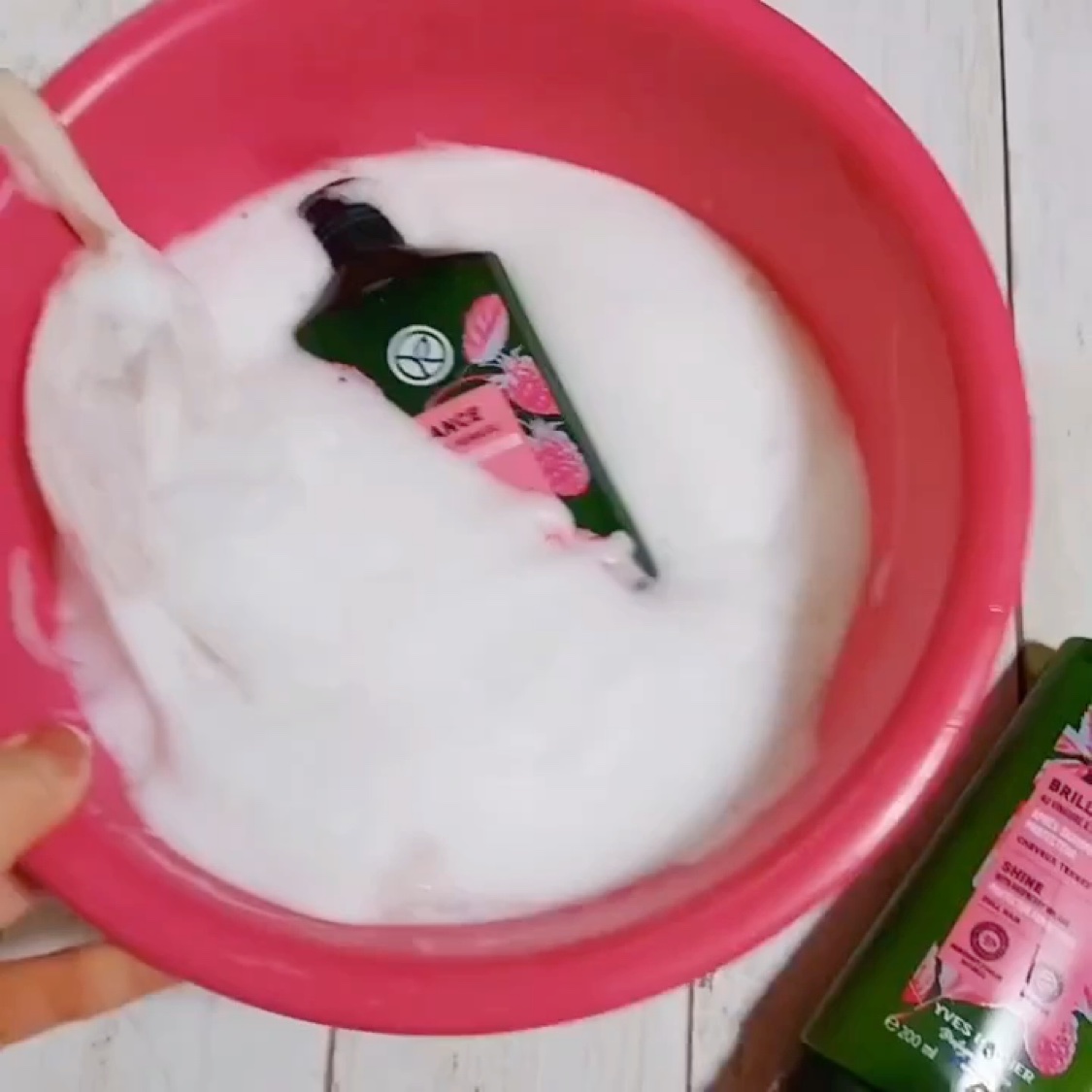 ヘルシースカルプ シャンプー/コンディショナー 〈シルキーシャイン〉/イヴ・ロシェ/市販シャンプーの動画クチコミ2つ目