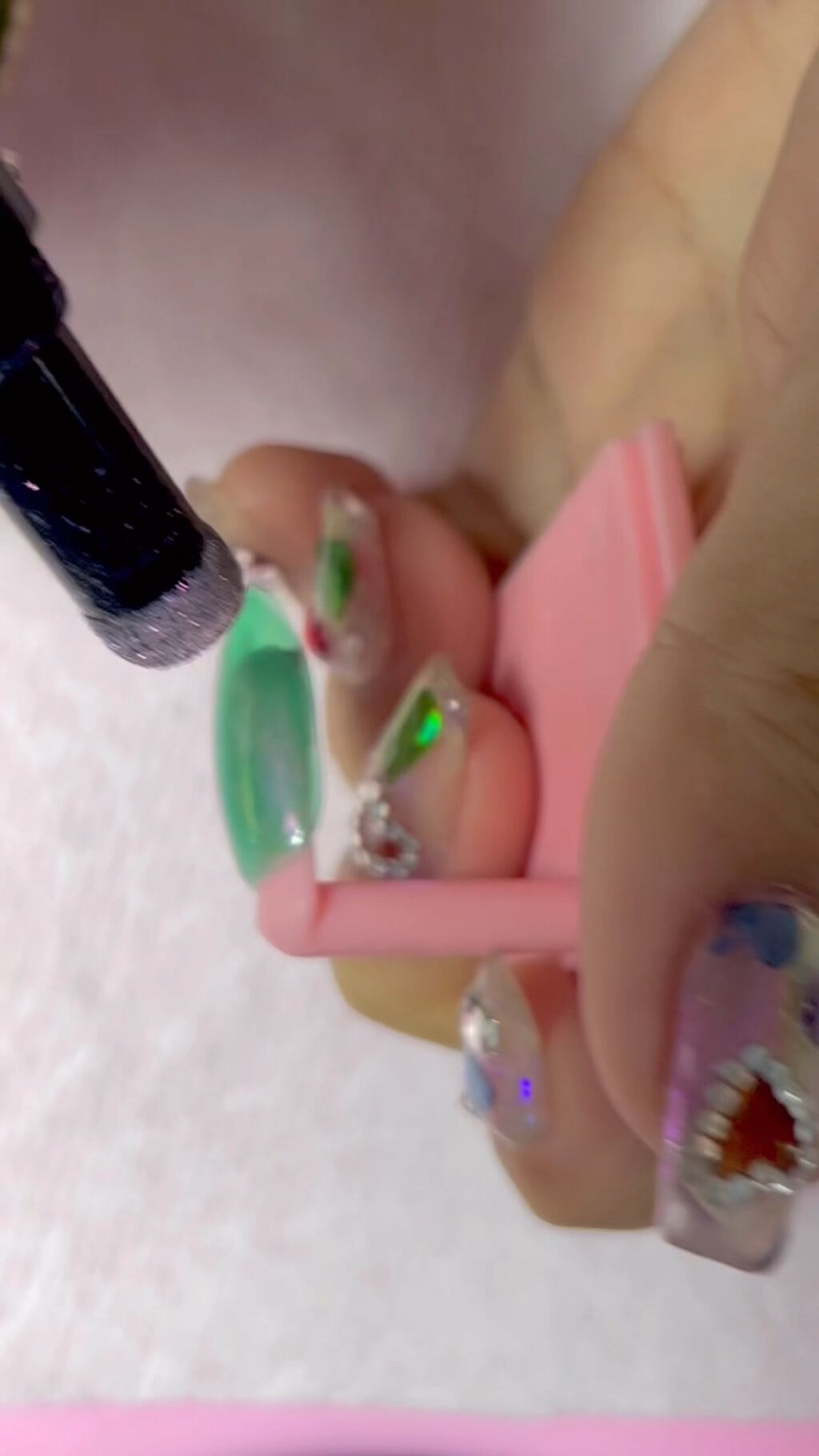 #個性派ネイル,#ニュアンスネイル,#ぽこぽこネイル,#うねうねネイル,#ショートネイル,#ワイヤーネイル,#ミラーネイル,#ちぐはぐネイル,#ジェルネイル,#マーブルネイル,#おしゃれネイル,#左右非対称ネイル,#ぷるぷるネイル,#ラメネイル,#ファッションネイル,#セルフネイルのネイルデザイン