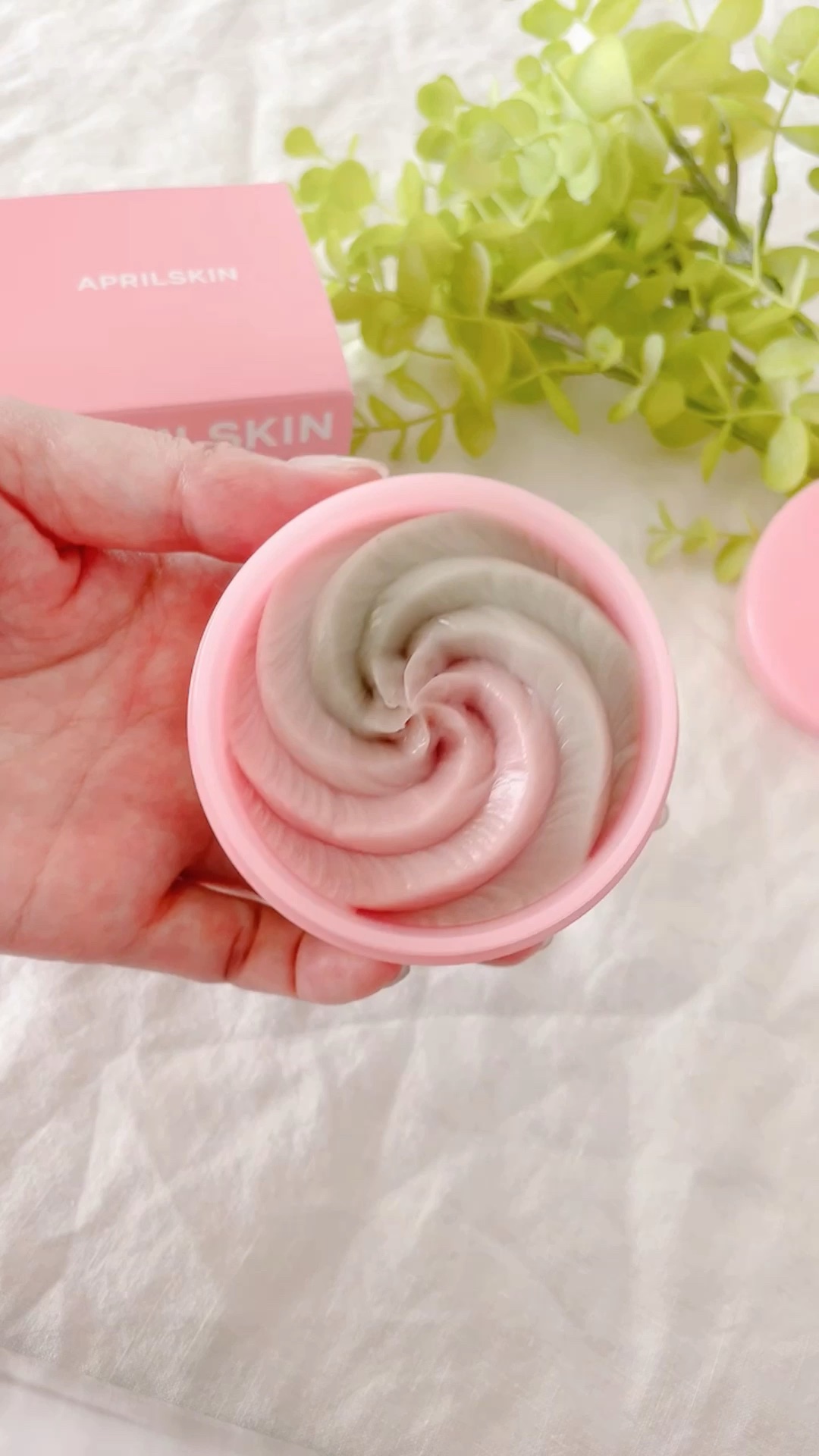 ピンクアロエメレンゲクレンザー/APRILSKIN/その他洗顔料の人気ショート動画