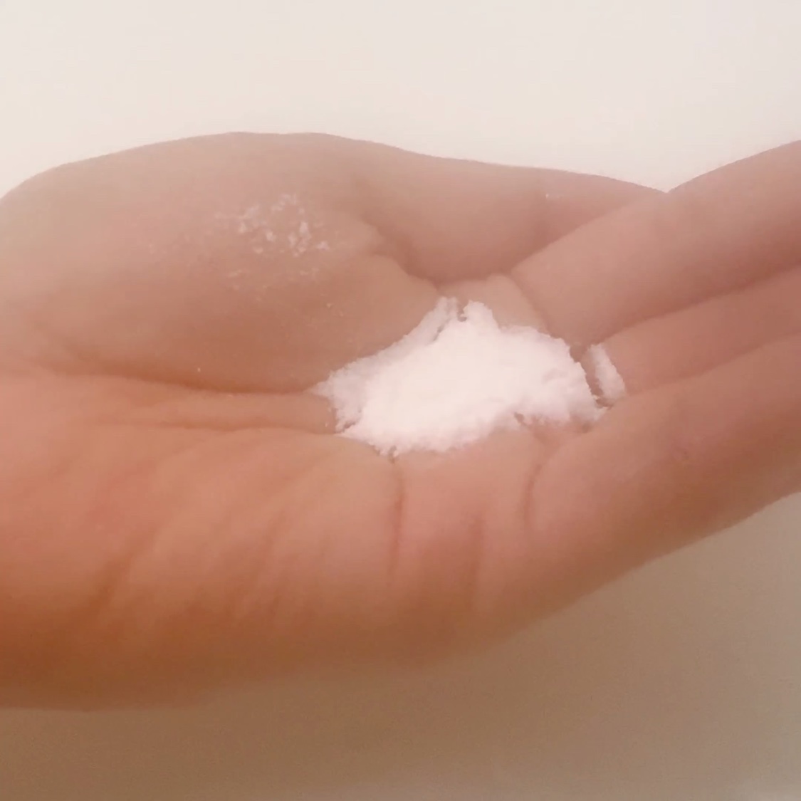 スイサイ ビューティクリア  ピーリング パウダーウォッシュ/suisai/洗顔パウダーの動画クチコミ1つ目