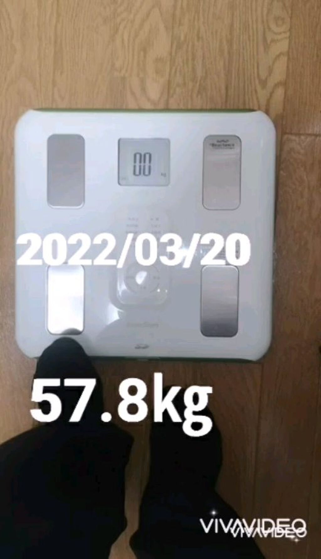 今月末までには56㎏代を目指します！

2022/03/20

57.7㎏

今日は、軽い筋トレとストレッチしました。
何で増えているんだ笑笑

お菓子も少しだけです！お水のせいかな、、😂


#ダイエット