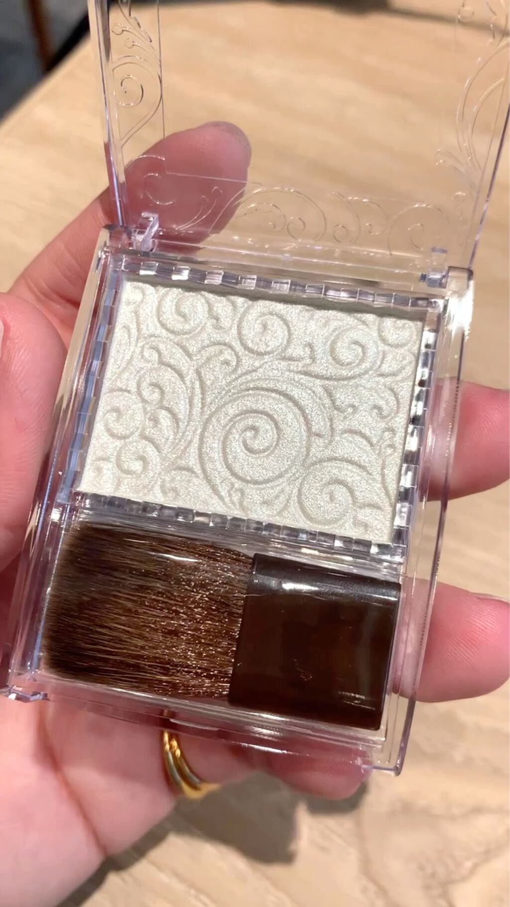 パールグロウハイライト/CEZANNE/パウダーハイライトを使ったクチコミ（1枚目）