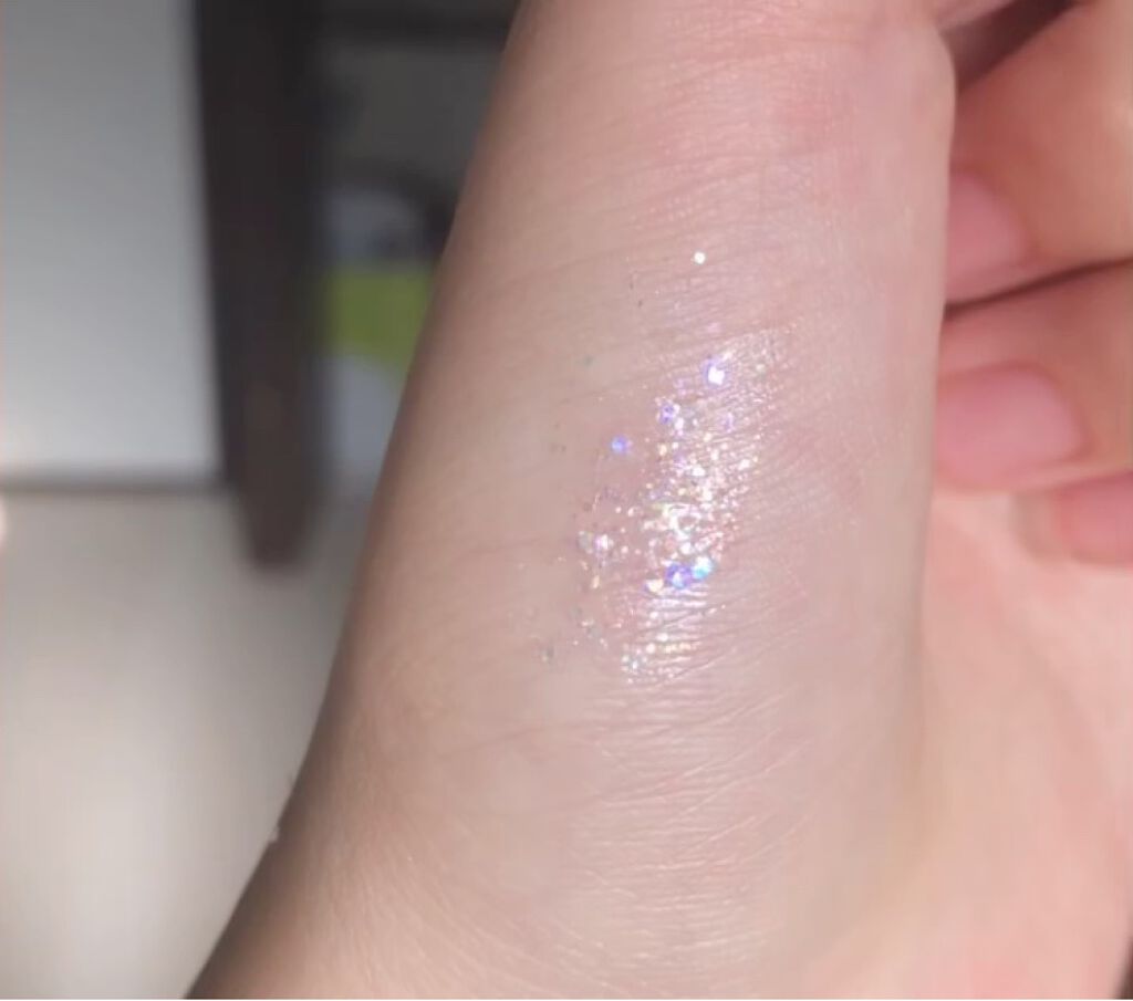 シュガー トゥインクル リキッド グリッター/PERIPERA/グリッターを使ったクチコミ（3枚目）
