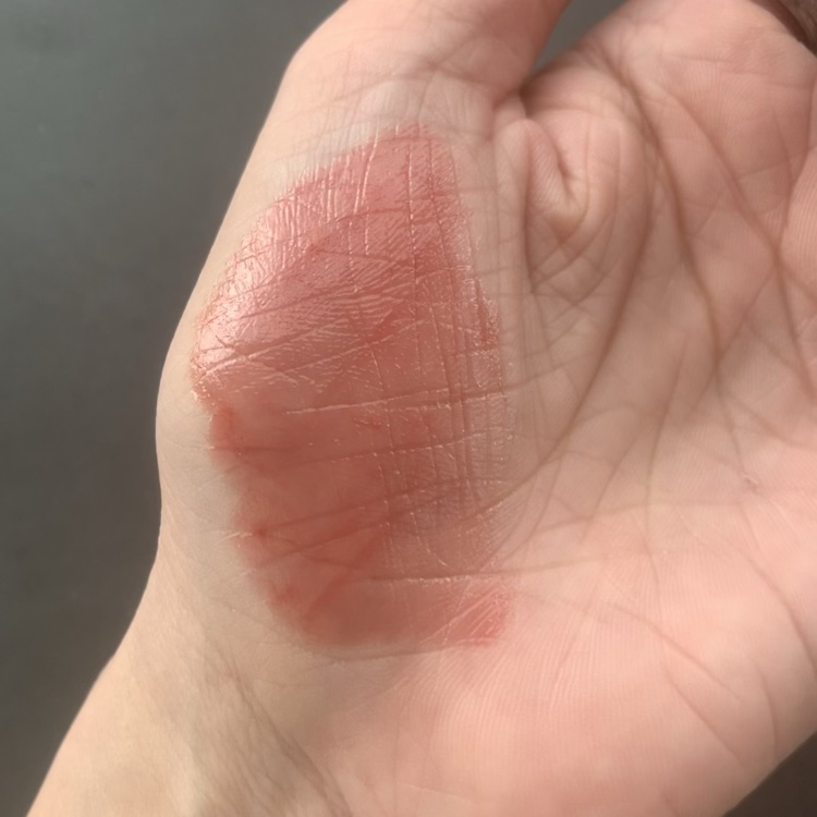 ロウグロウジェルティント/hince/リップティントを使ったクチコミ（3枚目）