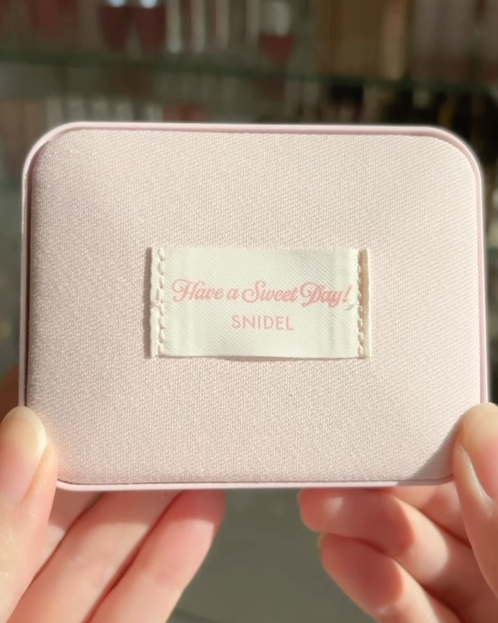 SNIDEL BEAUTY アイデザイナー nのクチコミ「@miichan.cosme👈🏻その他のコスメ情報はこちら💖

イエベ春の私の2026年初買い.....」（3枚目）