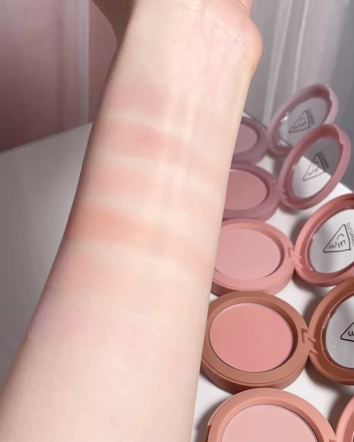 3CE フェイスブラッシュ/3CE/パウダーチークの動画クチコミ1つ目