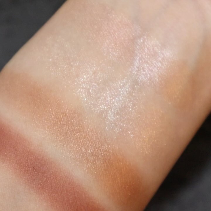 フォートーンズスタイリングアイズ/オルビス/パウダーアイブロウの動画クチコミ3つ目