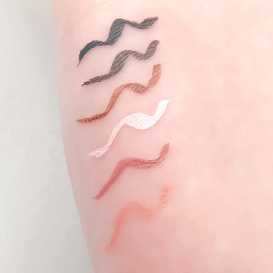 Super Twim Pen Eyeliner/Merrymonde/リキッドアイライナーの動画クチコミ4つ目