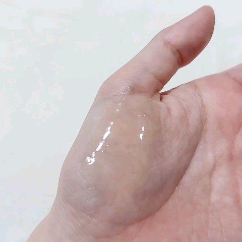 リップグロウィバーム/LANEIGE/リップバームの動画クチコミ4つ目