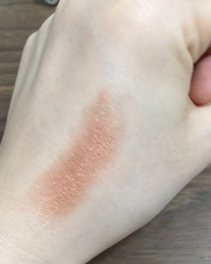 モノアイズ アイシャドウ/ARITAUM/単色アイシャドウを使ったクチコミ（3枚目）