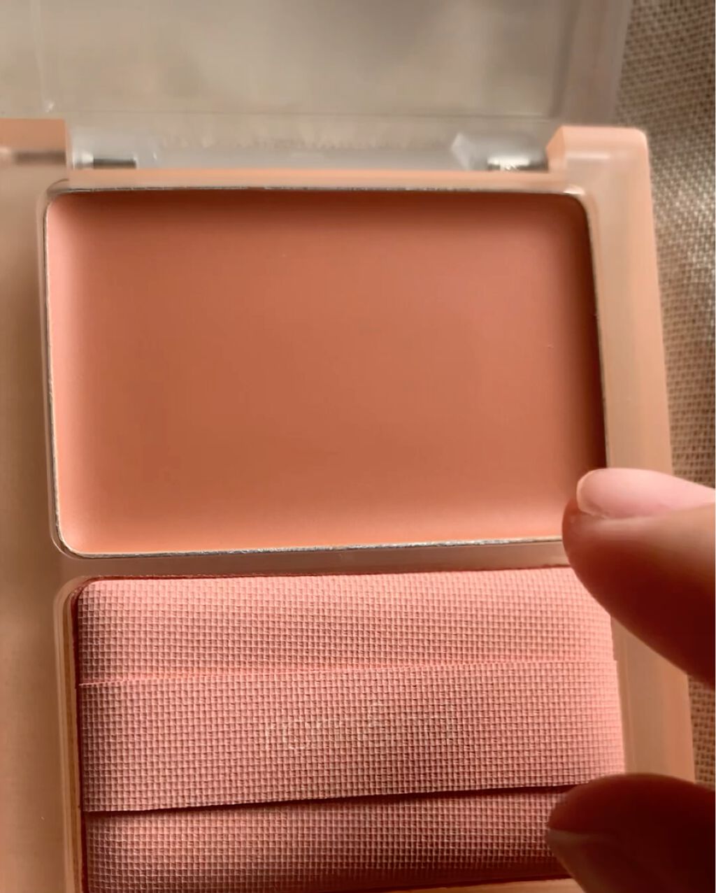 シースルーメルティングチーク/rom&nd/ジェル・クリームチークの動画クチコミ5つ目