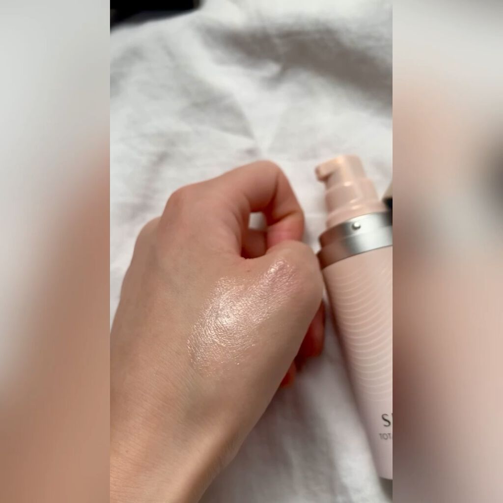 センサイ トータルリップトリートメント/SENSAI/リップ美容液の動画クチコミ4つ目