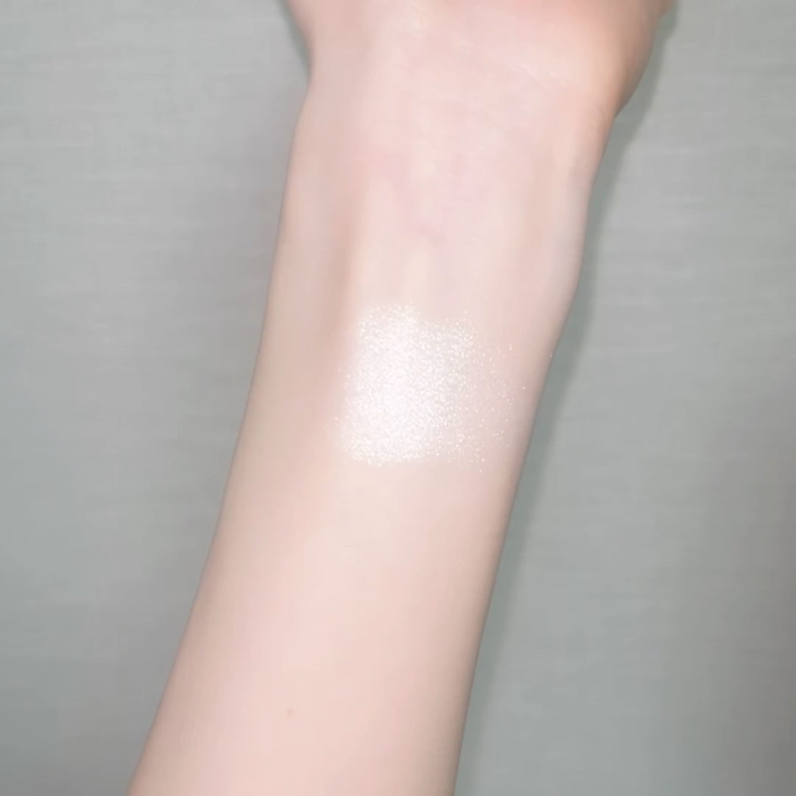 ル・レオスールデクラ /クレ・ド・ポー ボーテ/パウダーハイライトを使ったクチコミ（3枚目）