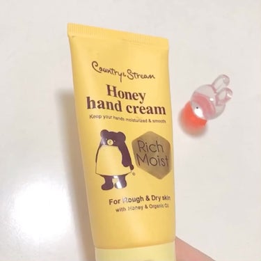 カントリー&ストリーム ナチュラルハンドクリーム RMのクチコミ「美容成分配合⭐️はちみつ香る🍯ハンドクリーム🤲

✼••┈┈••✼••┈┈••✼••┈┈••✼.....」（3枚目）