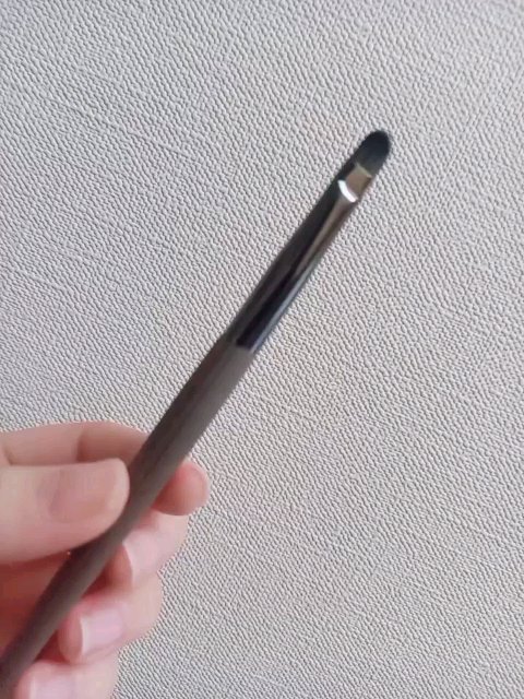 ポイントブラシ（コーヒーハンドル）/DAISO/メイクブラシの動画クチコミ2つ目