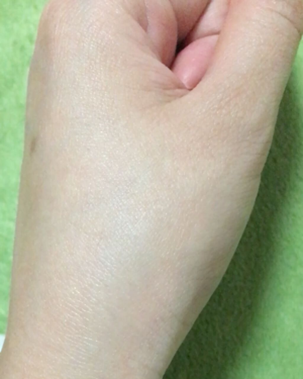 ホワイトＵＶジーニアス/BENEFIQUE/日焼け止めローションを使ったクチコミ（3枚目）