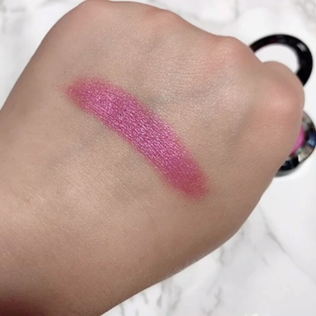 ダズルシャドウ エクストリーム/M・A・C/単色アイシャドウを使ったクチコミ（2枚目）