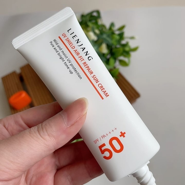 UVシールド エアフィット リペア サンクリーム/リエンジャン/日焼け止めクリームを使ったクチコミ（2枚目）