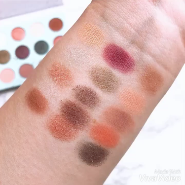 All I See Is Magic プレスト パウダー シャドウ パレット/ColourPop/アイシャドウパレットの動画クチコミ1つ目