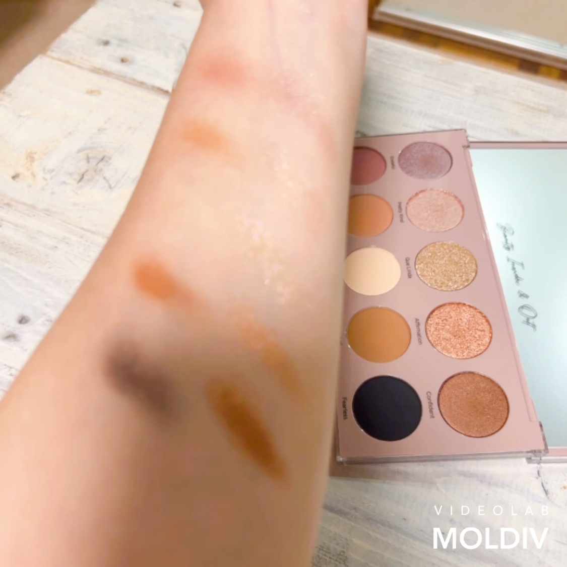 Essential Palette/DOMINIQUE COSMETICS/アイシャドウパレットの動画クチコミ1つ目