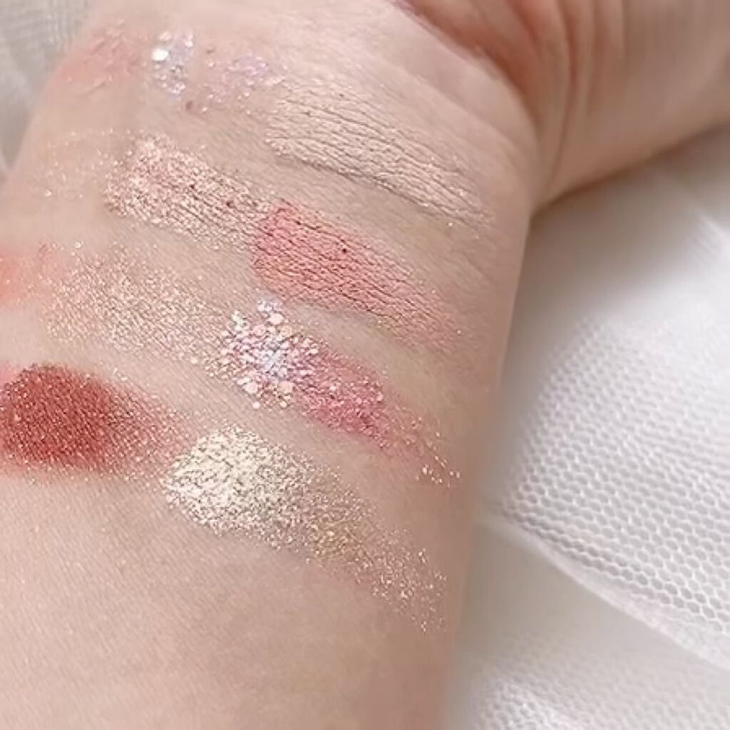 TWINKLE POP Pearl Flex Glitter Eye Palette ヘイ、コーラル/CLIO/アイシャドウパレットを使ったクチコミ（3枚目）