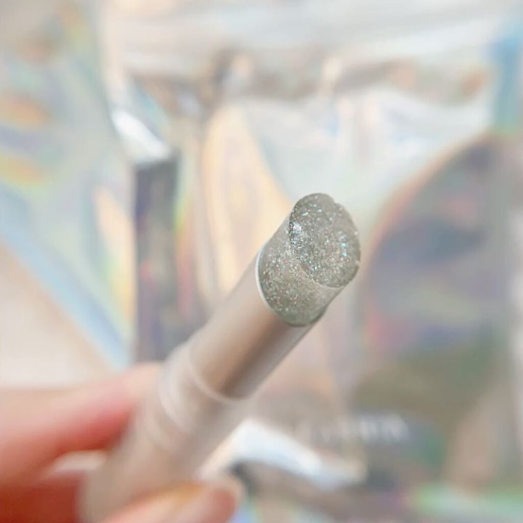 グリッタリーウェブリップバーム/unleashia/リップケアを使ったクチコミ（3枚目）