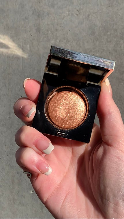 リュクスアイシャドウリッチメタル/BOBBI BROWN/単色アイシャドウの人気ショート動画