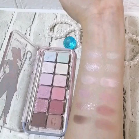 プロ アイ パレット エアー/CLIO/アイシャドウパレットを使ったクチコミ（3枚目）