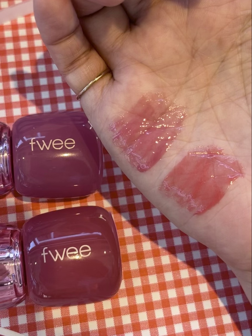 フィー 3Dボリューミングティント/fwee/リップティントを使ったクチコミ（3枚目）