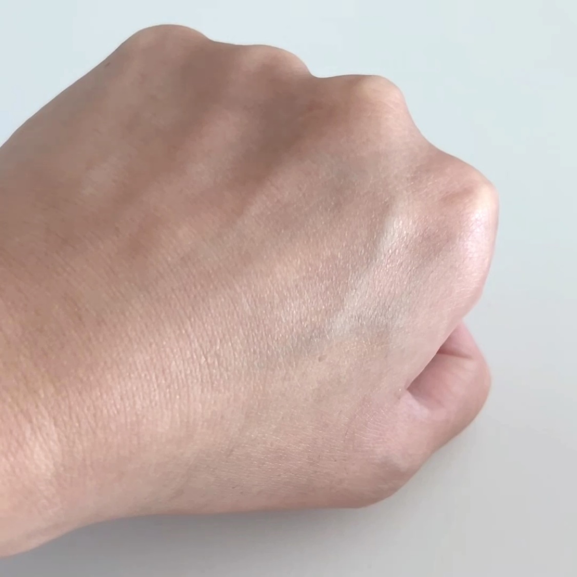 エクスティンCバーム/KAHI/フェイスバームの動画クチコミ2つ目