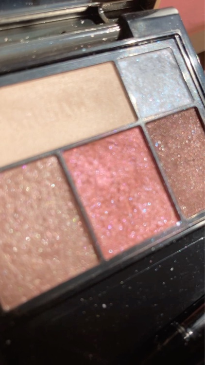 ドラマティックスタイリングアイズ オーロライルミネーションカラー RD302 ロンドンナイト(限定)/マキアージュ/アイシャドウパレットを使ったクチコミ（2枚目）