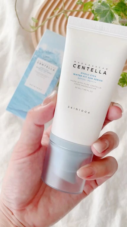 ヒアルーシカ ウォーターフィット サンセラム/SKIN1004/日焼け止めローションの人気ショート動画