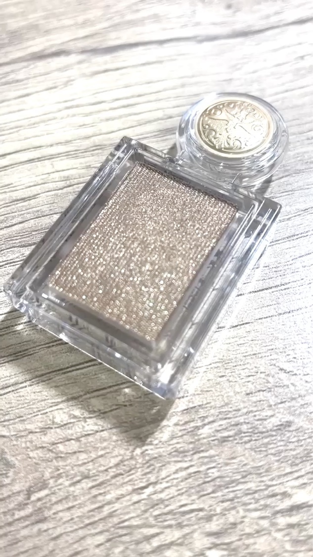 シャドーカスタマイズ/MAJOLICA MAJORCA/単色アイシャドウを使ったクチコミ（2枚目）